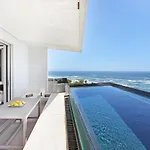 Ebb Tide Apartments