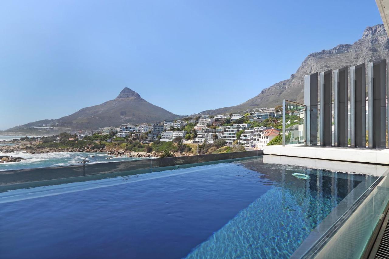 Ebb Tide Apartment *